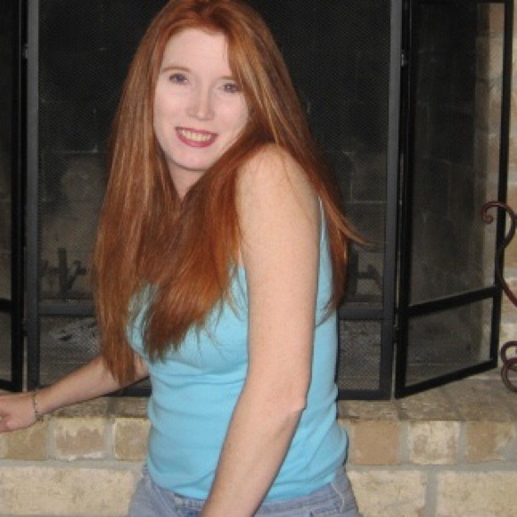 Lisa Nuorala - Poshmark Profile Picture of Lisa Nuorala (@lmnuorala) on Poshmark