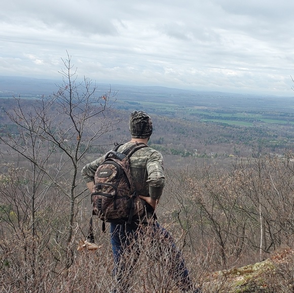 Profile Picture of Corey .brown (@coreybrwn839) on Poshmark