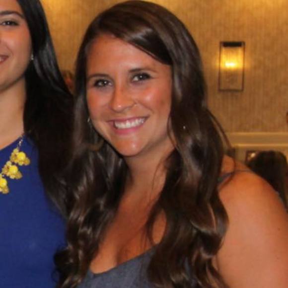 Profile Picture of Erika Kaselouskas (@ekaselouskas) on Poshmark