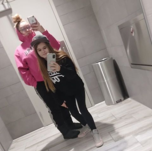 Profile Picture of Angel Hedeen (@angelhedeen203) on Poshmark