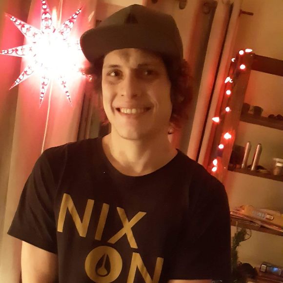 Colin Russell - Poshmark Profile Picture of Colin Russell (@colinrussell) on Poshmark