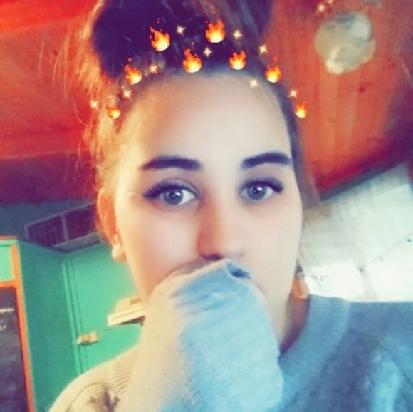 Profile Picture of Jeniffer Element (@jler007) on Poshmark