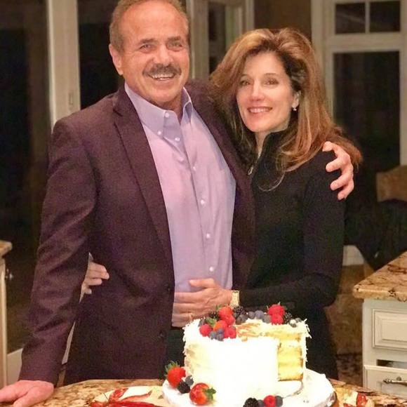 Profile Picture of Cheryl Cenderelli (@c_cenderelli) on Poshmark