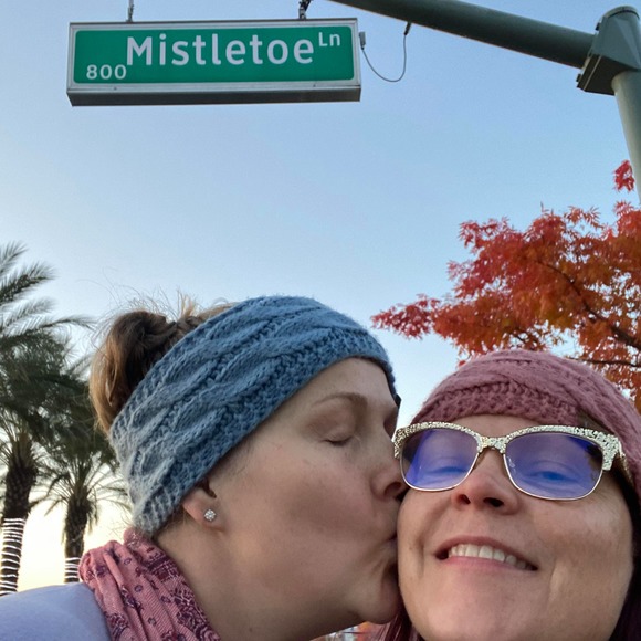 Profile Picture of Desiree Greystone (@mom_lady) on Poshmark