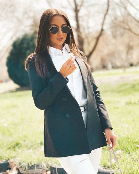 Profile Picture of Lara Green (@uljasmin) on Poshmark