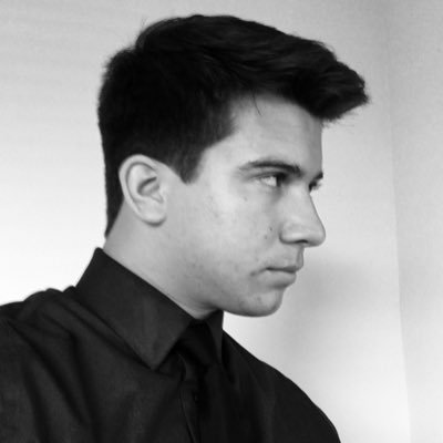 Profile Picture of Zach Lovett (@RealZAZGaming) on Twitter