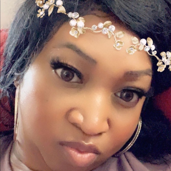 Profile Picture of Cherrelle Richmond (@filthyrichgirl) on Poshmark