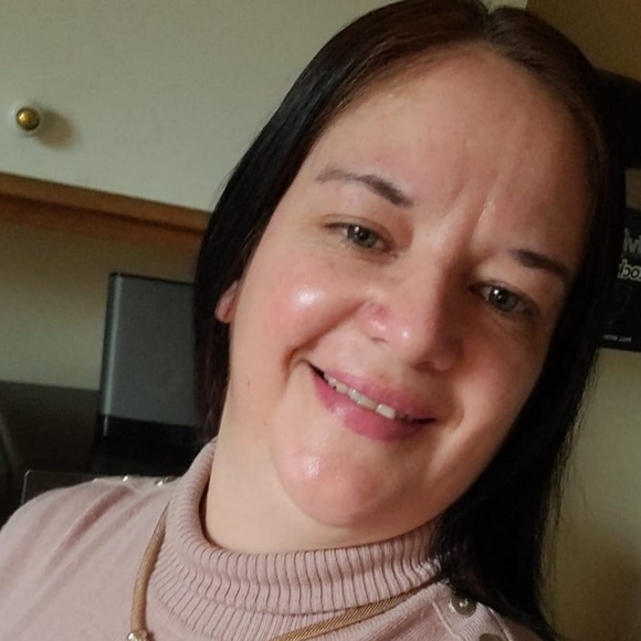 Profile Picture of Roció Campos (@matamor0) on Poshmark