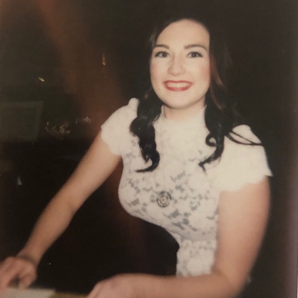 Profile Picture of Emma Burky (@emmaburkyy) on Poshmark