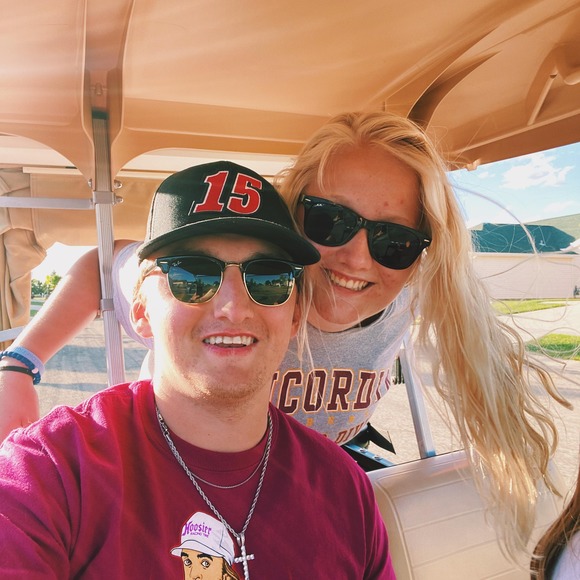 Profile Picture of Lindsey Biebl (@lindseybiebl) on Poshmark