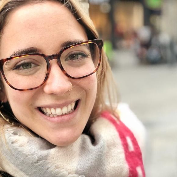 Profile Picture of Rachel Weinrib (@rachelweinrib) on Poshmark