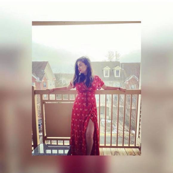 Profile Picture of Harshita Nainwal (@nainwalharshita) on Poshmark