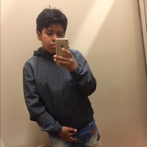 Profile Picture of Jason Lainez (@jasonl10) on Poshmark