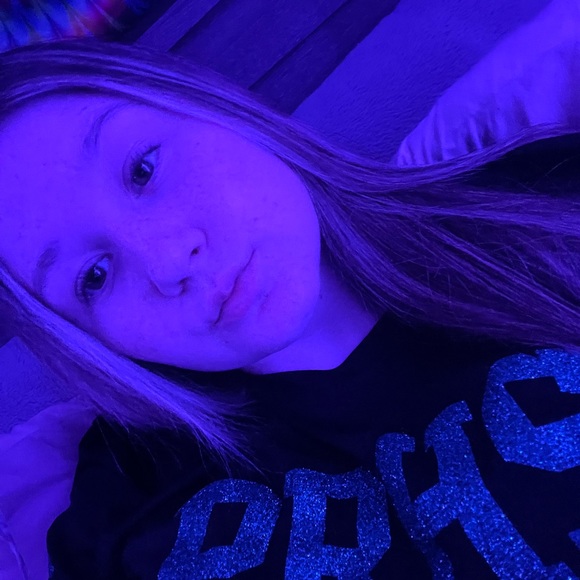 Profile Picture of Destiny Keese (@destinykeese) on Poshmark