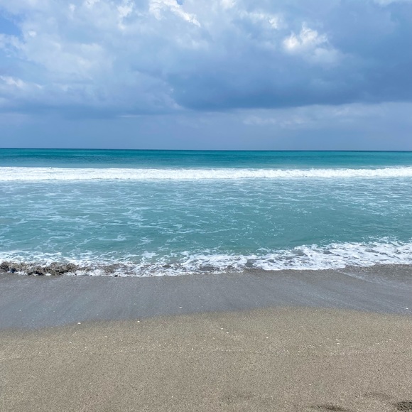 Profile Picture of Gina Marolda (@ginamarie_marol) on Poshmark