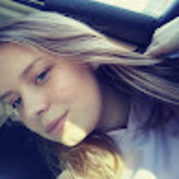 Profile Picture of Kendra Moody (@kendramoody99) on Poshmark
