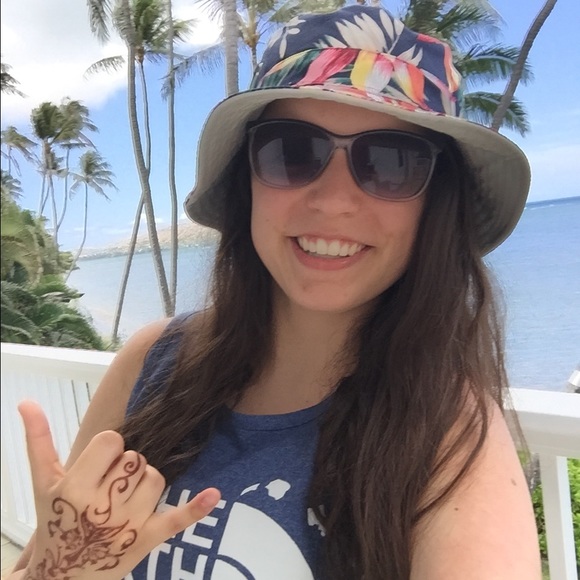 Audrey Ibarra - Poshmark Profile Picture of Audrey Ibarra (@audrey123456789) on Poshmark