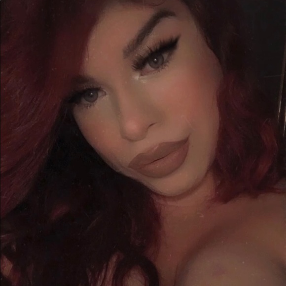 Profile Picture of Kassie Rebollar (@rebollarkassie2) on Poshmark