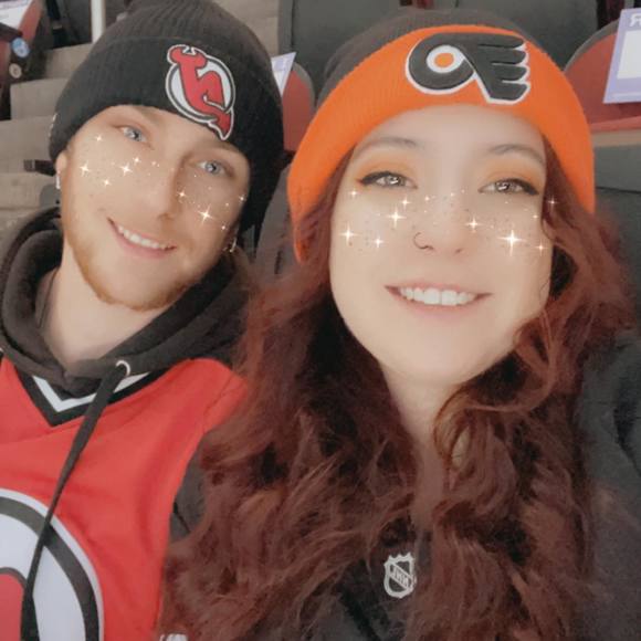 Profile Picture of Amanda Uretsky (@amandauretsky) on Poshmark