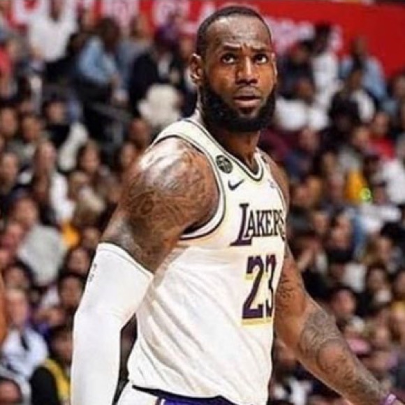 Profile Picture of Subhi Zahriyeh (@2kclampszzzz) on Poshmark