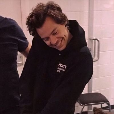 Profile Picture of Nat 🦋 🌸 (@_violetstar_) on Twitter