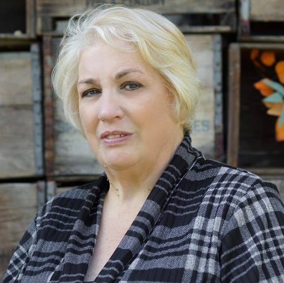 Profile Picture of Stacy Molloy (@stacym1960) on Poshmark