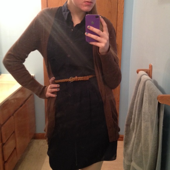 Profile Picture of Nicole Heiller (@nicolelauren00) on Poshmark