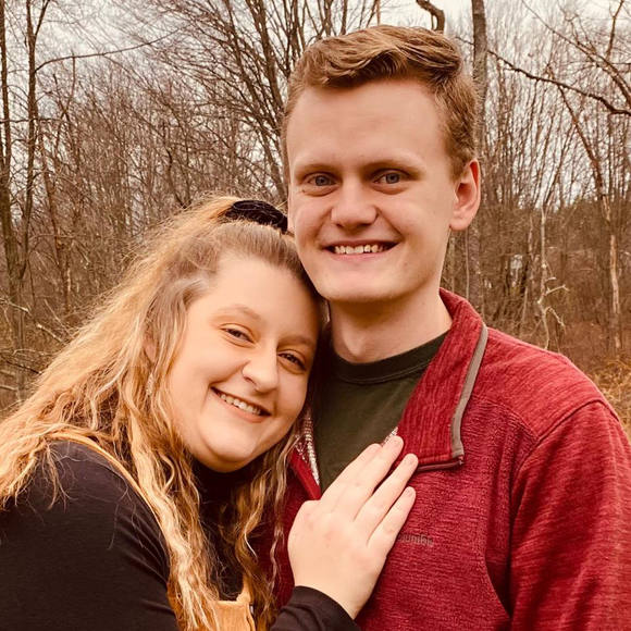 Profile Picture of Haley Boyle (@haleyfarrah33) on Poshmark