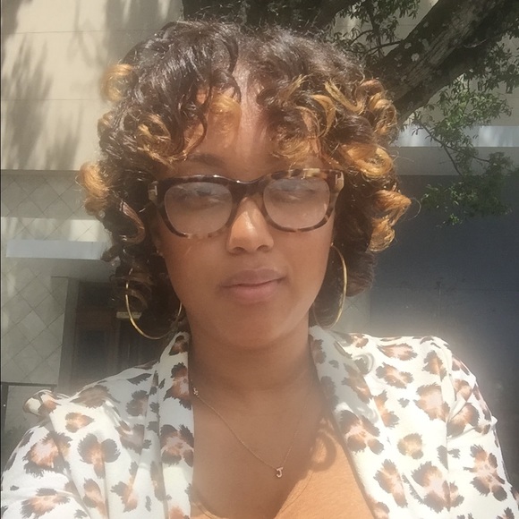 Profile Picture of Jasmine Grayer (@jgrayer) on Poshmark