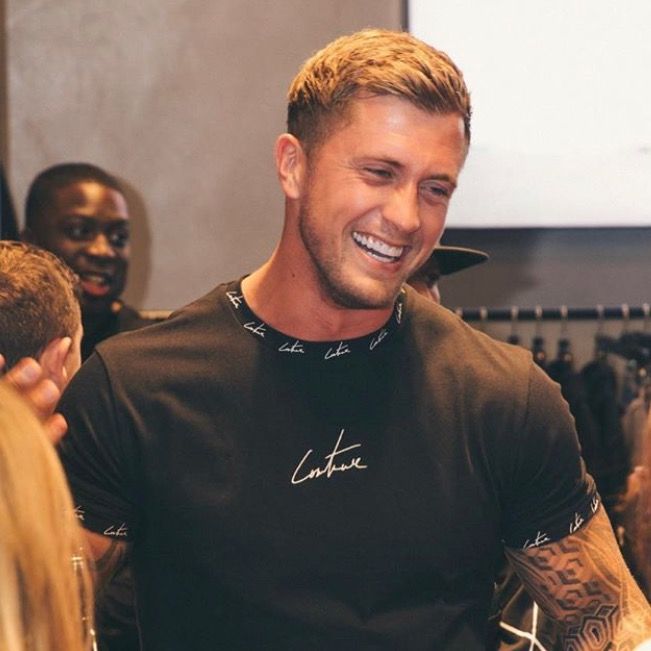 Profile Picture of Dan Osborne (@danosborneofficial) on Tiktok