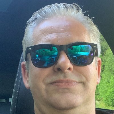 Profile Picture of Adam Gawroński (@profesjonalist) on Twitter