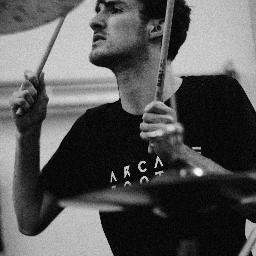 Profile Picture of James Holdsworth (@stickmanzoshman) on Twitter