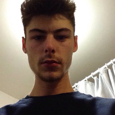 Profile Picture of Chris Halliday (@chrishalliday71) on Twitter