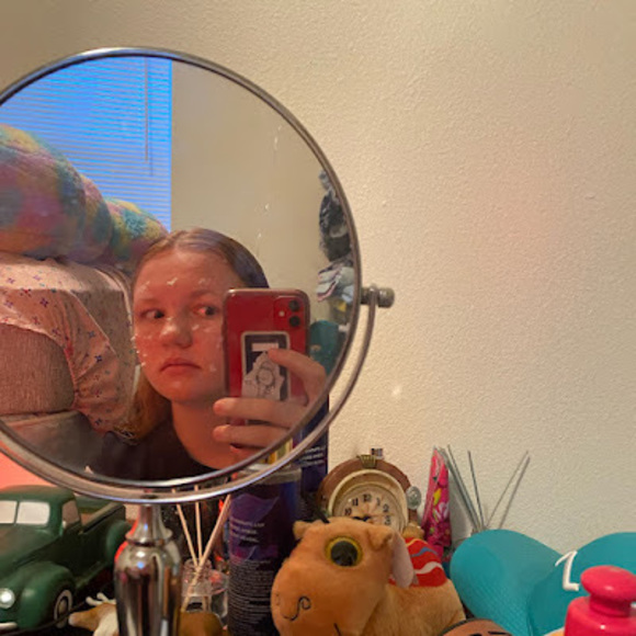 Profile Picture of Lily Capps (@cappslily4) on Poshmark