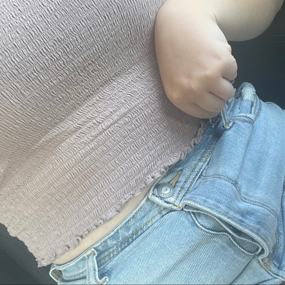 Profile Picture of Trinity Barnello (@trinityshops648) on Poshmark