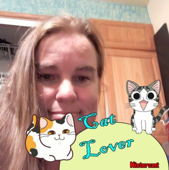 Profile Picture of Jennifer Colomy (@colomyme) on Poshmark