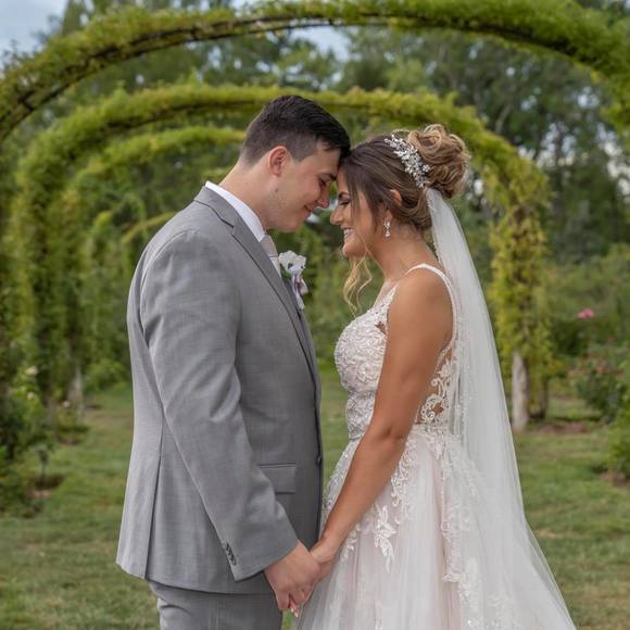 Profile Picture of Berina Ajanovic (@berinaajanovic) on Poshmark