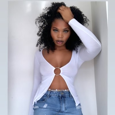 Profile Picture of Amina Benjamin (@AminaBenjamin3) on Twitter