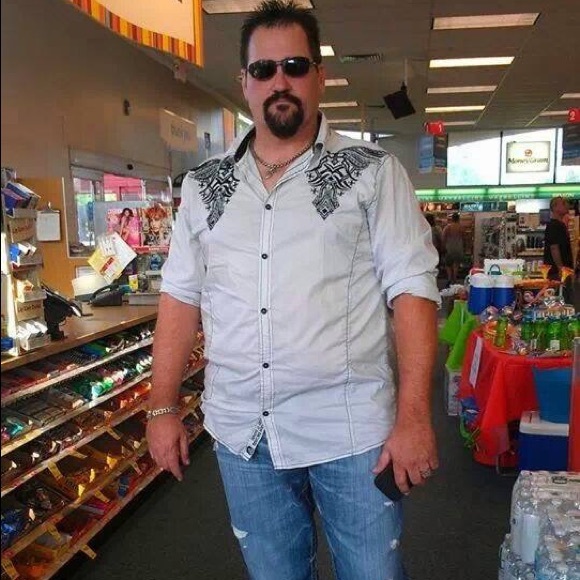 Profile Picture of Bruce Pagel (@sosllc454) on Poshmark