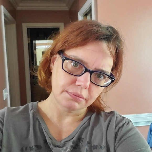 Profile Picture of Amy Jones-linderoth (@amylinde73) on Poshmark