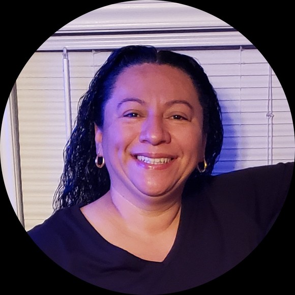 Profile Picture of Monica Mark guest (@monicahdz0501) on Poshmark
