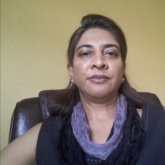 Profile Picture of Hershila Govan (@hershila) on Poshmark
