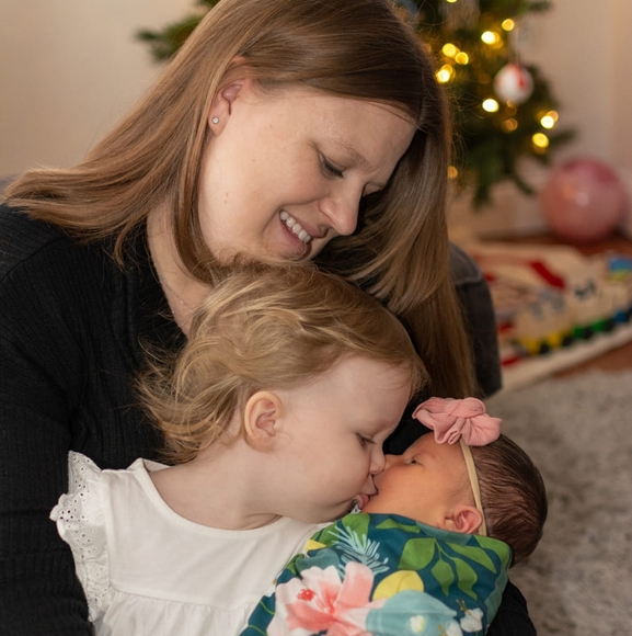 Profile Picture of Brooke Biniker (@bbiniker) on Poshmark