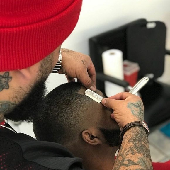 Profile Picture of David Lopez (@davidlopez352) on Poshmark