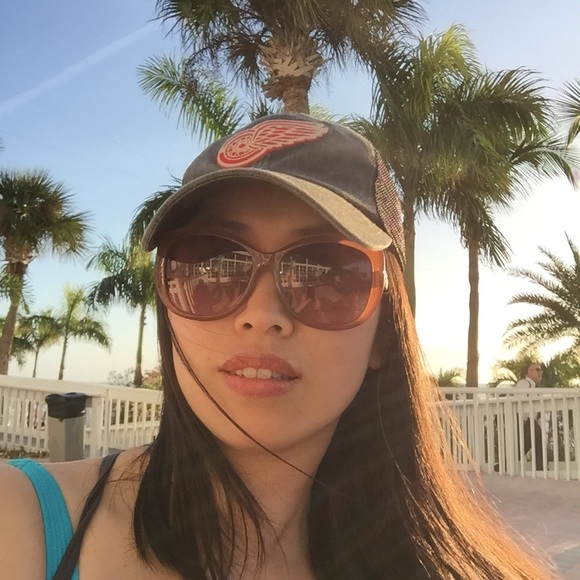 Profile Picture of Hyejung Gentile (@haley_gentile) on Poshmark