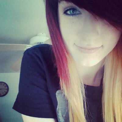 Profile Picture of Sydnie Moore (@PrincessZelda87) on Twitter