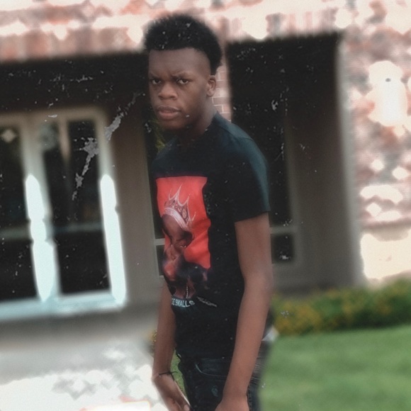 Profile Picture of Jonathan Barconia (@jondaasavage) on Poshmark