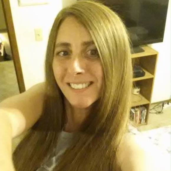 Profile Picture of Beverly Gouvion (@bevkirchner72) on Poshmark