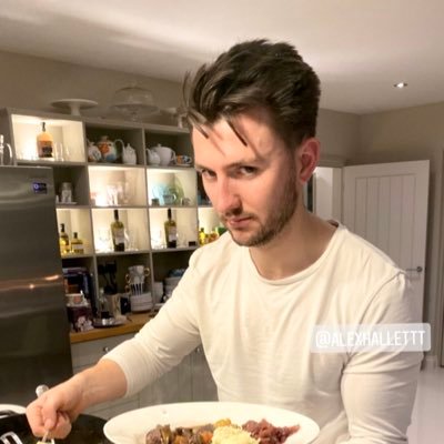 Profile Picture of Alex Hallett (@AlexHallettt) on Twitter