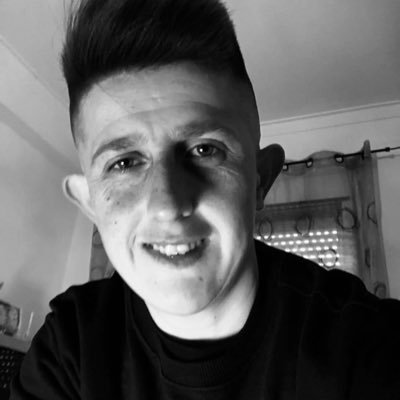 Profile Picture of Lucia Esteves (@luciaesteves15) on Twitter